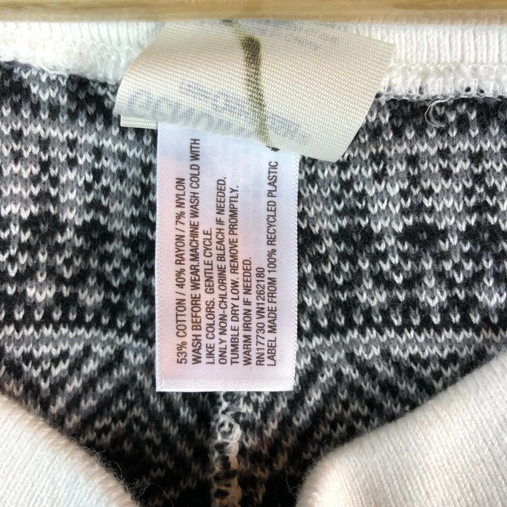 New Genuine Kids from Oshkosh Girls Sweater